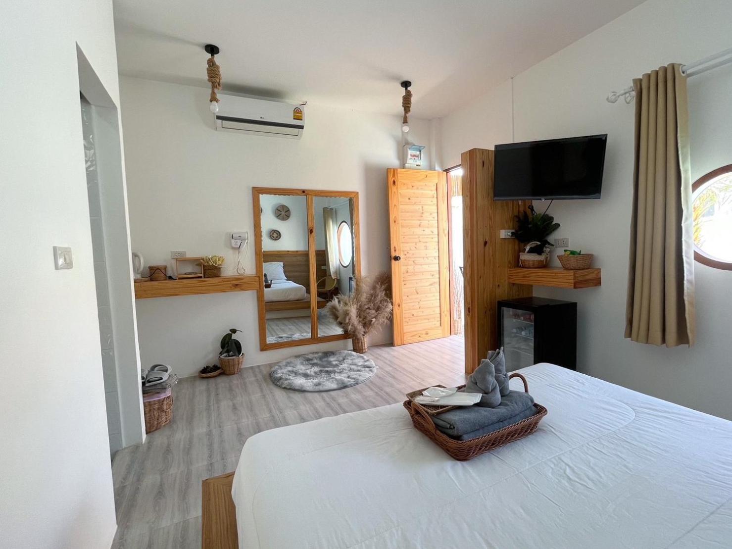 Aiem Sa Ard At Kohlarn Hotel Kültér fotó